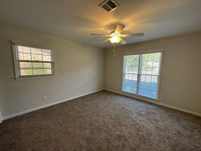 Building Photo - 3906 Dalraida Pl