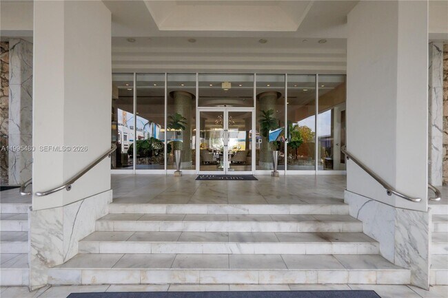 Building Photo - 6917 Collins Ave