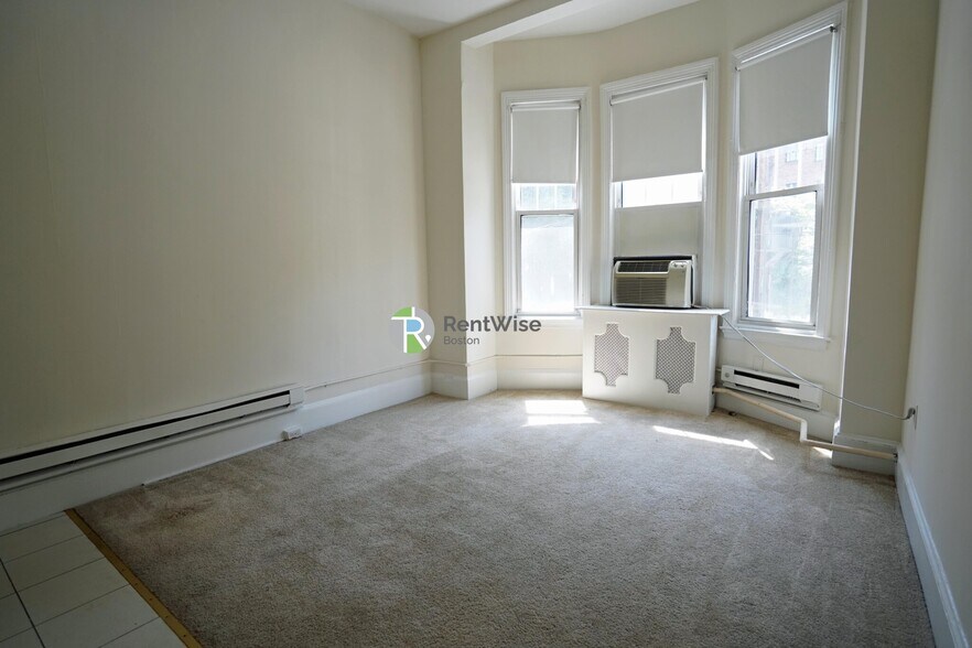 Building Photo - 1223 Beacon St