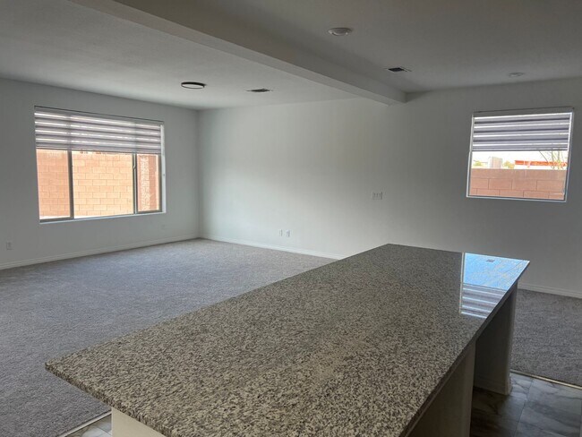 Building Photo - Beautiful 4-Bedroom Home in Desirable Highlands Ranch