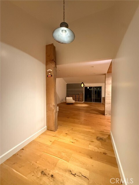 Building Photo - 9899 Debiois Ave