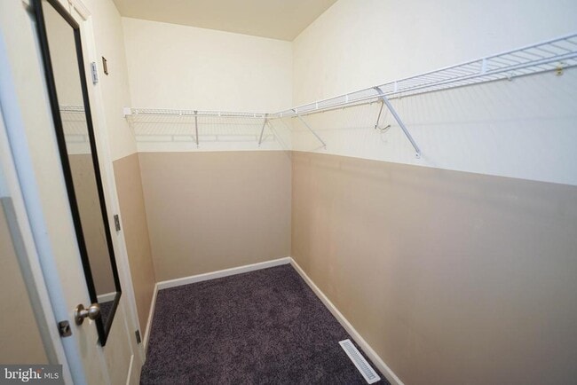 Building Photo - 641 Rosemary Dr