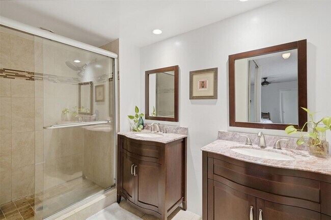 Building Photo - 9142 SW 23rd St