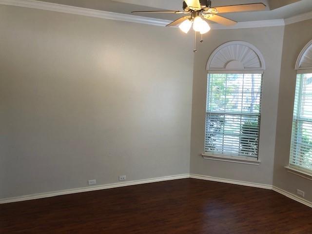 Building Photo - 600 Bel Air Dr