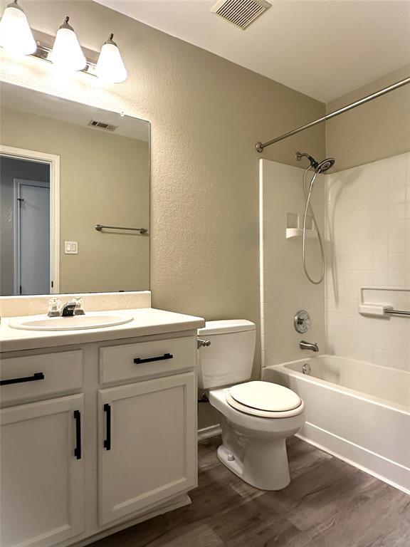 Building Photo - 610 Riverway Ln
