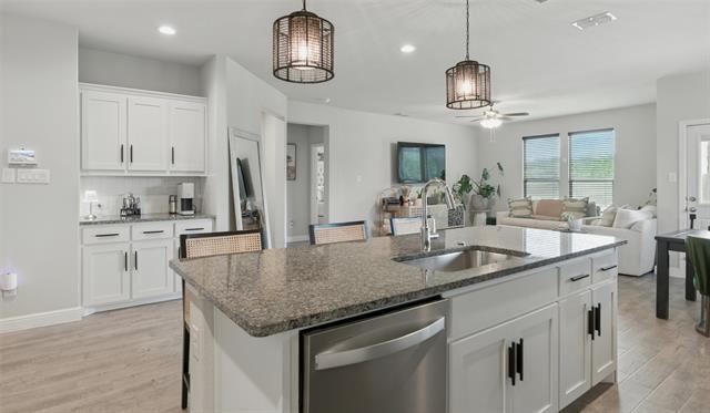 Building Photo - 712 Finchley Dr