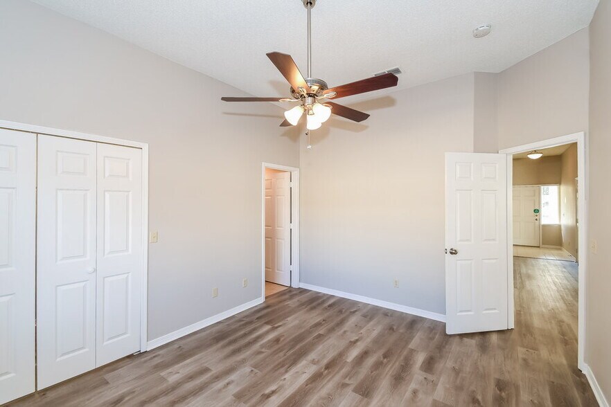 Building Photo - 7737 Manassas Ct E