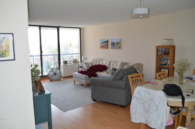 Building Photo - 60 Longwood Ave