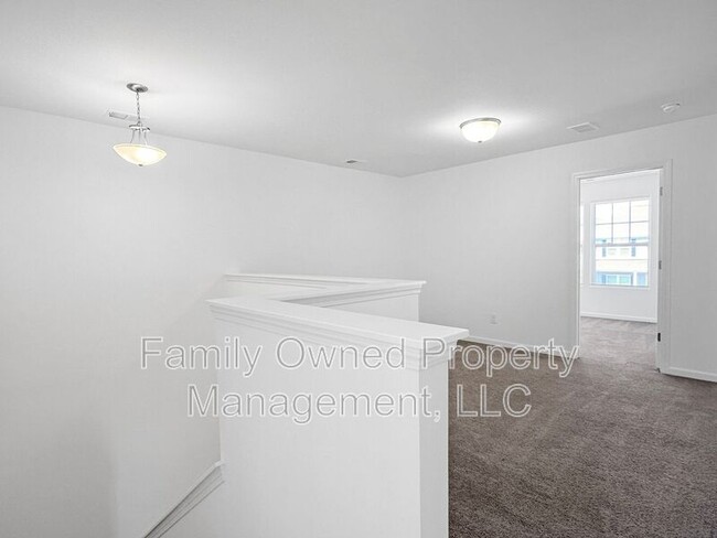 Building Photo - 105 Whimbrel Dr