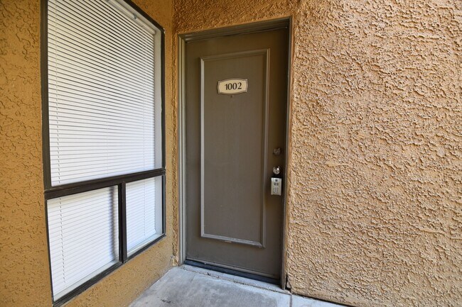 Building Photo - Charming  2 Bed 2 Bath Home at Desert Shores!
