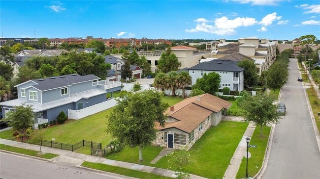 Building Photo - 541 N Capen Ave