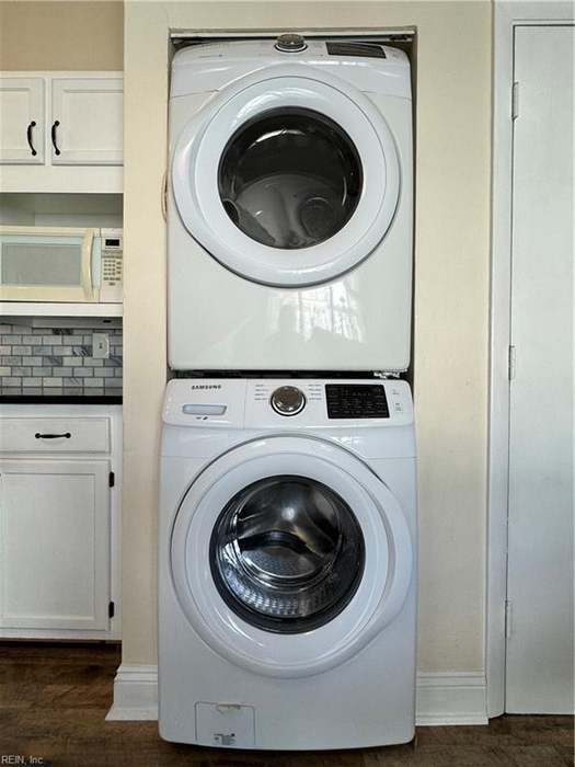 Building Photo - 9706 7th Bay St