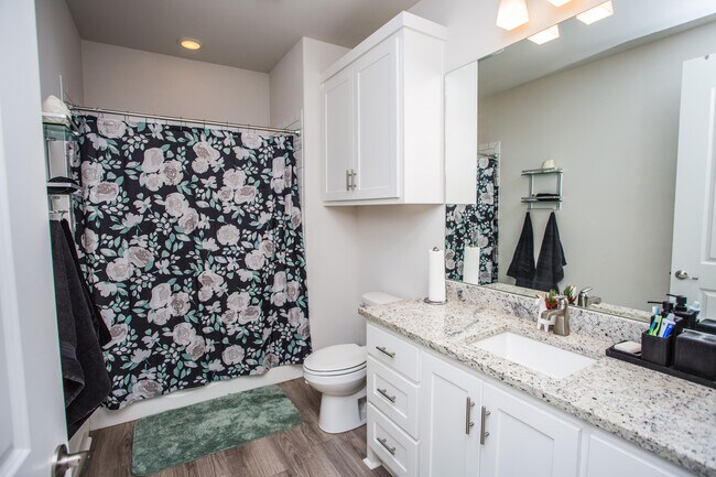 Building Photo - 23 Wilshire Blvd