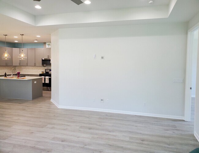 Building Photo - 104 Cool Breeze Dr