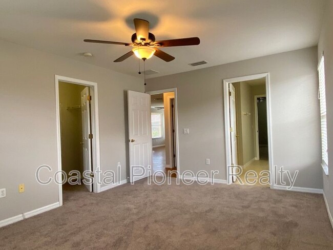 Building Photo - 8807 Cameron Crest Dr