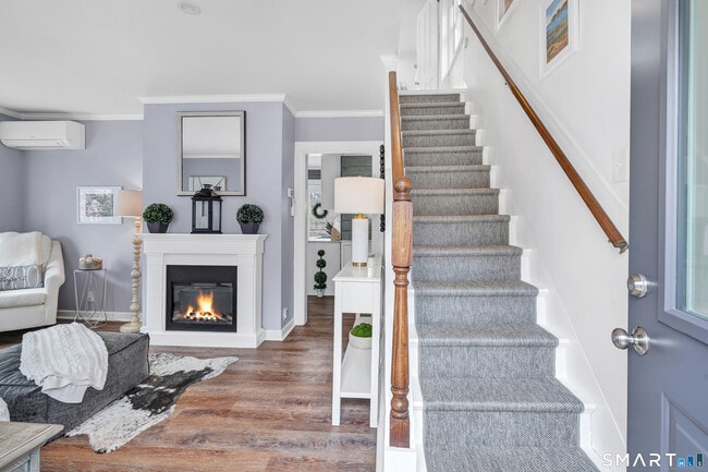 Building Photo - 132 Pequot Ave