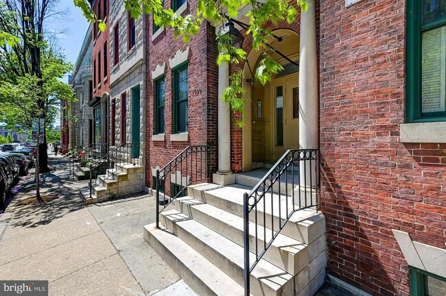 Building Photo - 1720 St Paul St