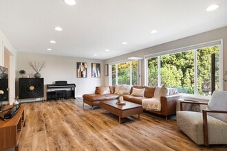 Building Photo - 13829 NE 74th St