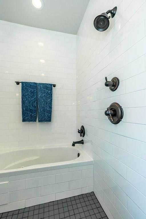 Building Photo - 206 E Live Oak St