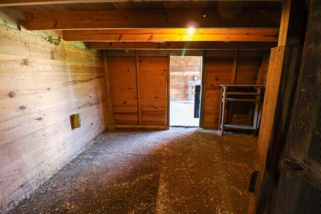 Building Photo - Lenox Township home on 7 acres