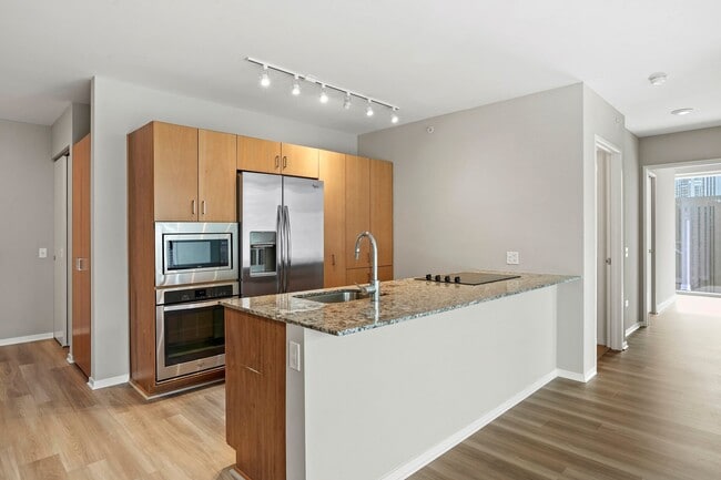Building Photo - 207 E Illinois St