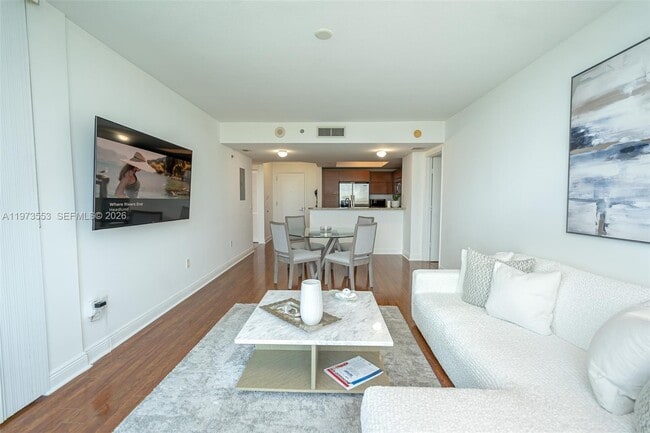 Building Photo - 2641 N Flamingo Rd