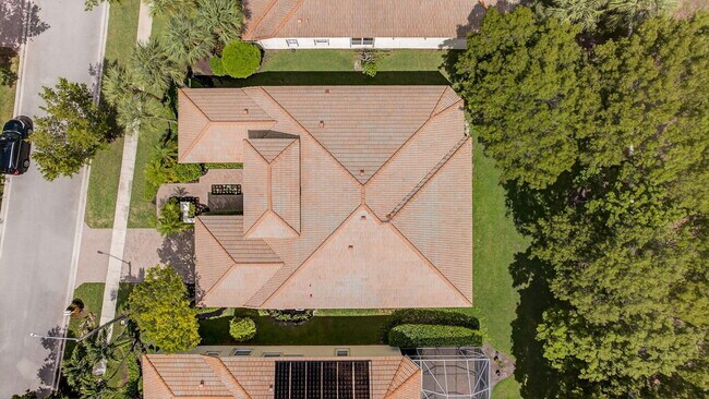 Building Photo - 8873 Via Brilliante