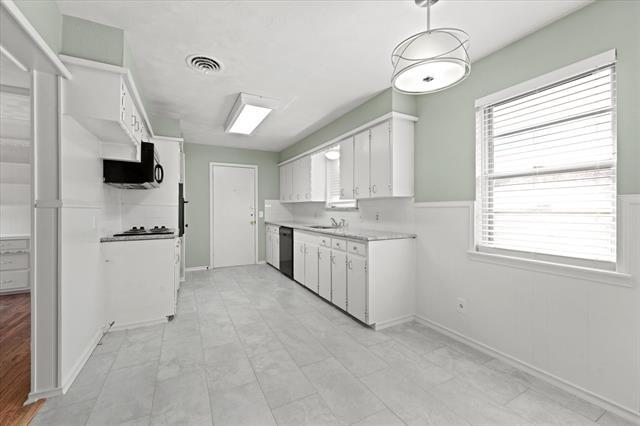 Building Photo - 2359 St Francis Ave