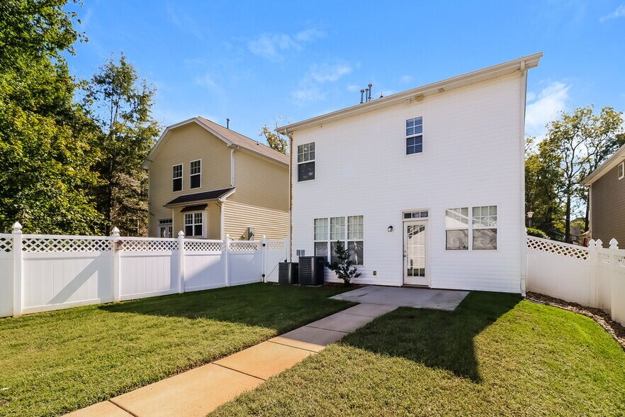 Building Photo - 9733 Tidal Ct