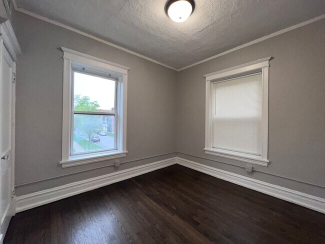 Building Photo - 2707 E 78th St