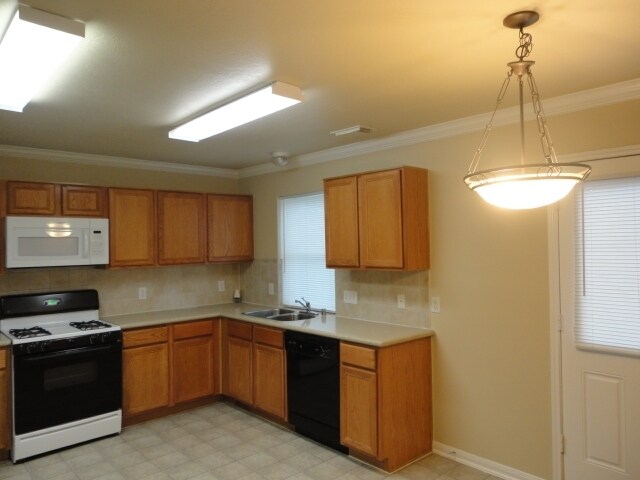 Building Photo - 5811 Creektrace Ln