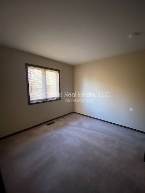 Building Photo - 901 2nd St