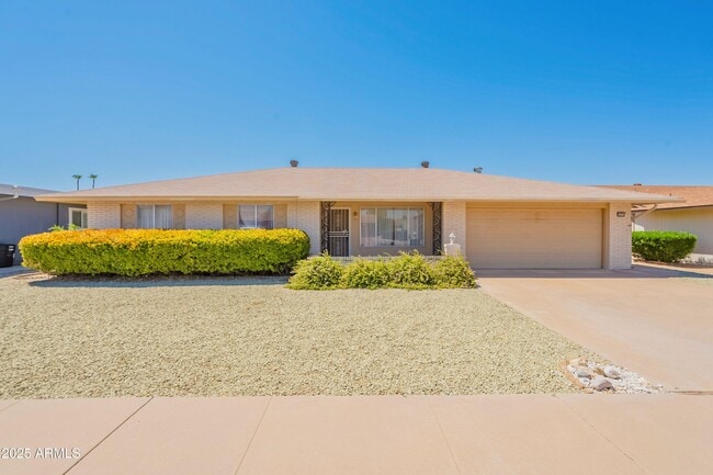 Primary Photo - 10733 W Loma Blanca Dr