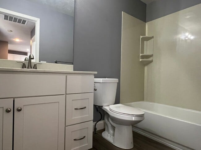 Building Photo - 2 Bed, 2 Bath Patio Home in Parkcrest