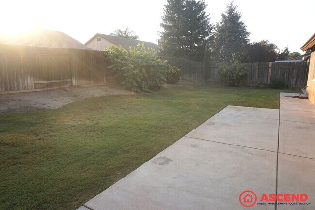 Building Photo - Beautiful Home Near Centennial Highschool!