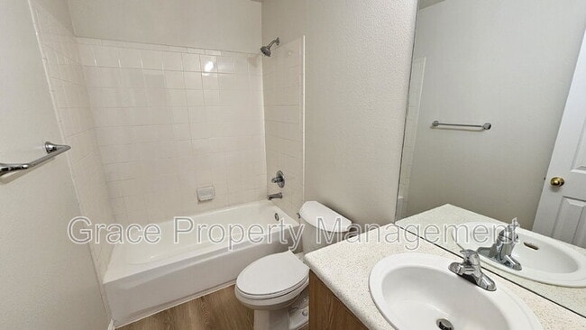 Building Photo - 3033 W 107th Pl