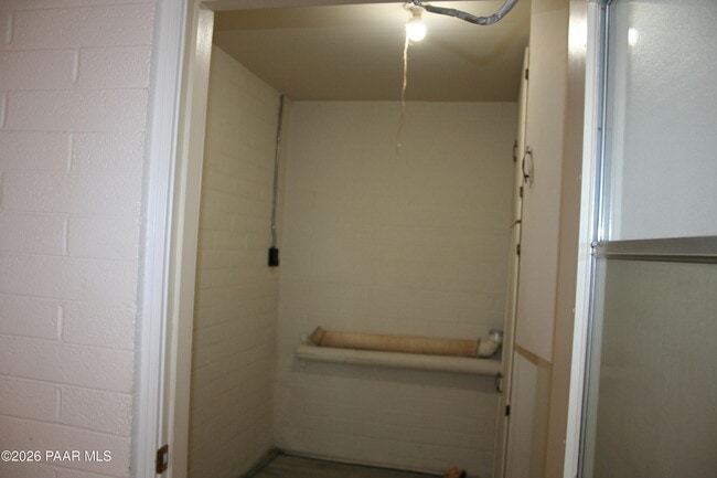 Building Photo - 11014 W Cheryl Dr