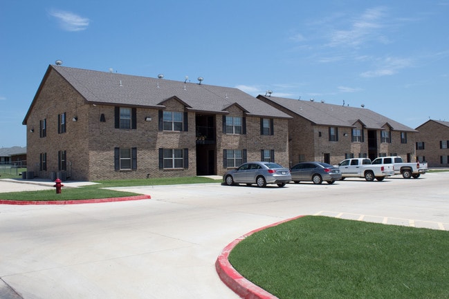 Primary Photo - River Rock Apartments