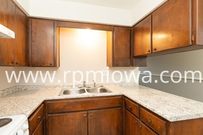 Building Photo - 3424 SW 42nd St