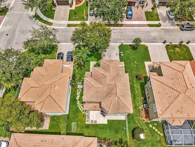 Building Photo - 7145 Crescent Creek Pl