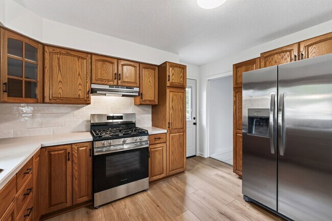 Building Photo - 2036 Coral Ln