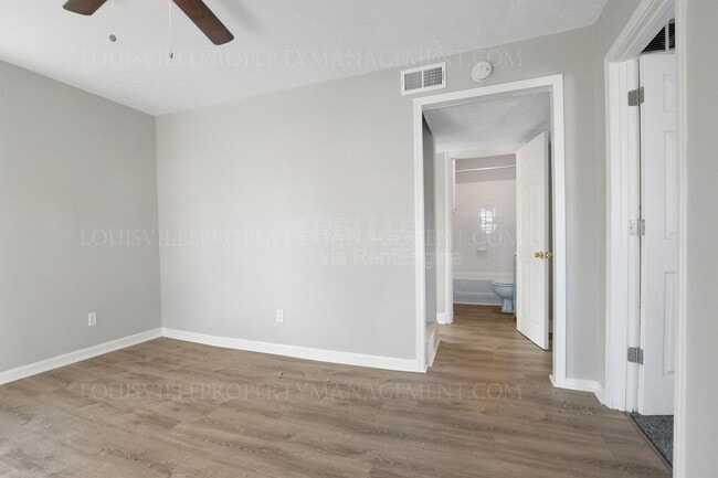 Building Photo - 4110 La Salle Ave