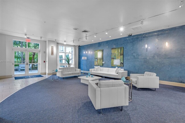 Building Photo - 2000 N Bayshore Dr