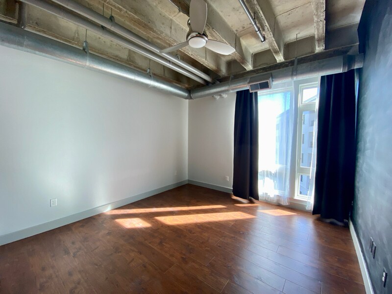Building Photo - 1300 St Marys St