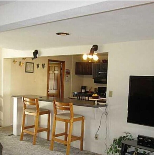 View toward bathroom door from livingroom - 123 W Mohawk St