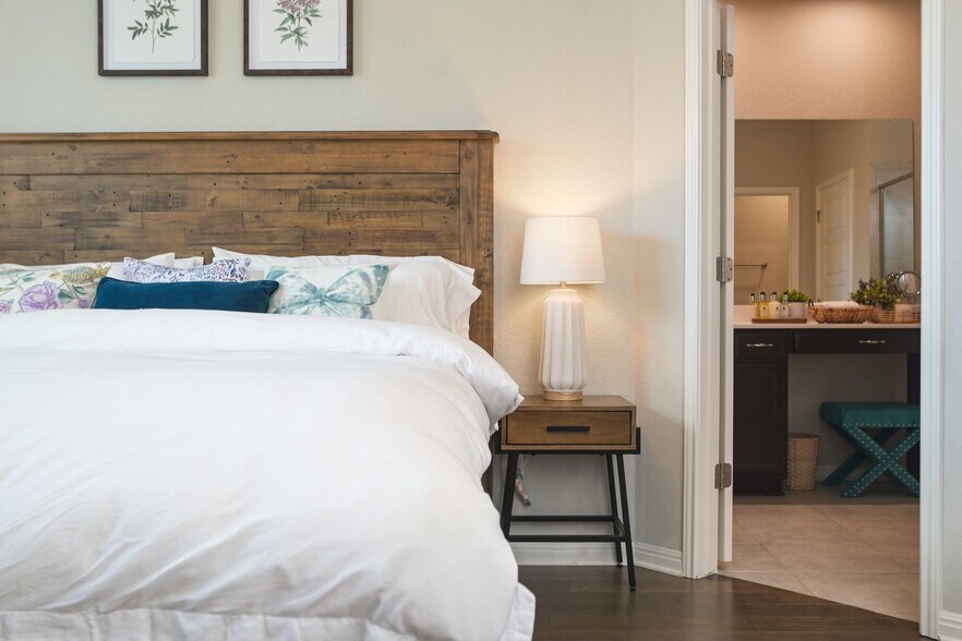 Building Photo - 2411 Verona Wy