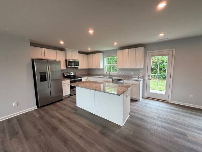 Building Photo - Like-New 4BR Home in Christiana | Open Floor Plan + Large Backyard!