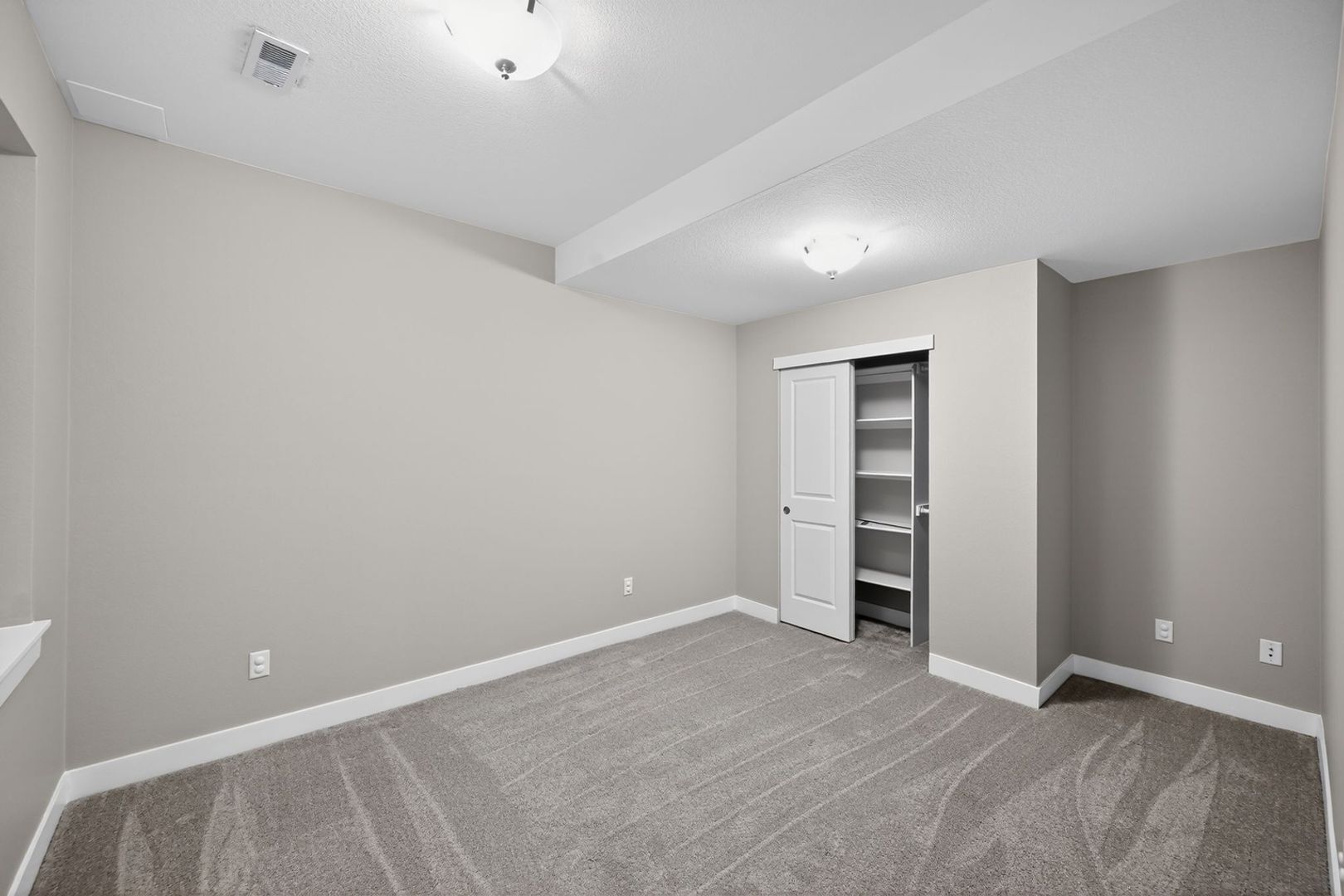 Building Photo - 1750 W 40th Ave