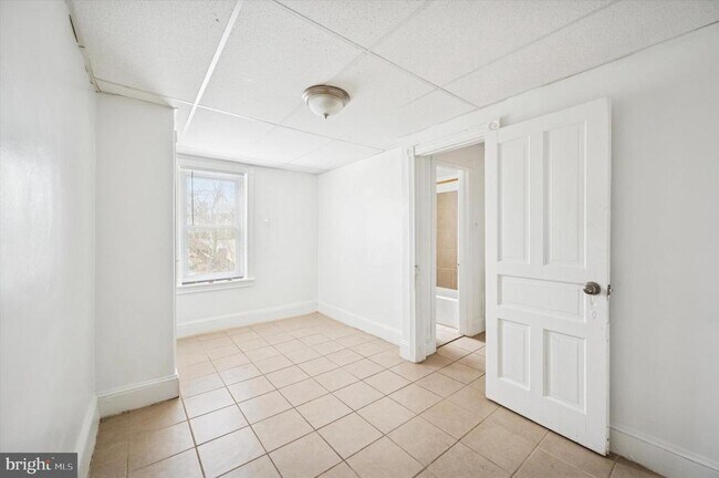 Building Photo - 6106 N Norwood St