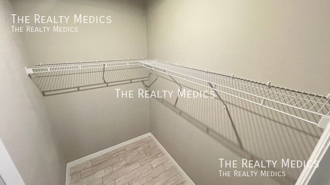 Building Photo - 1364 Gibbs Rd SW